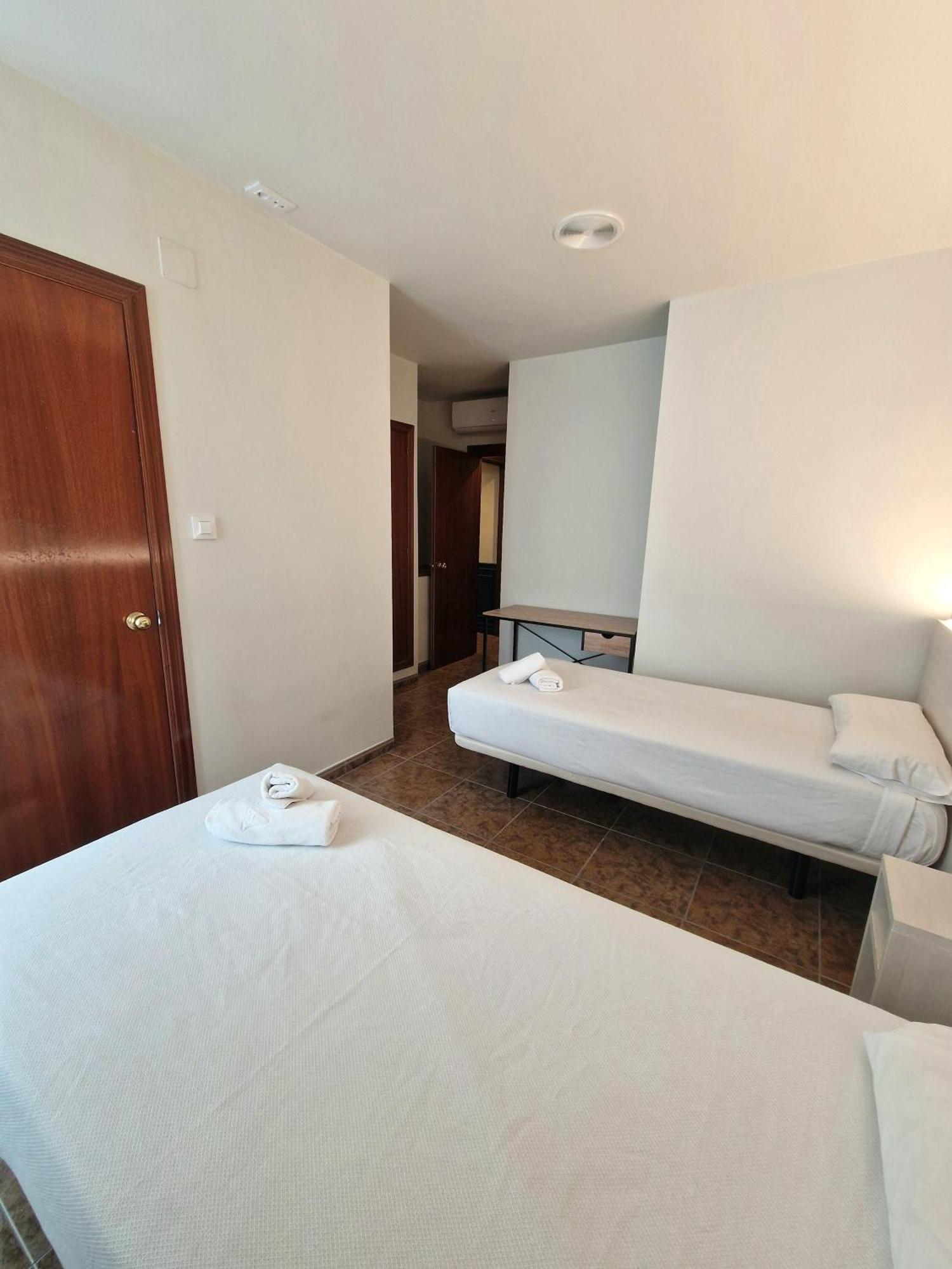 Hostal Rugaca Huesca Extérieur photo