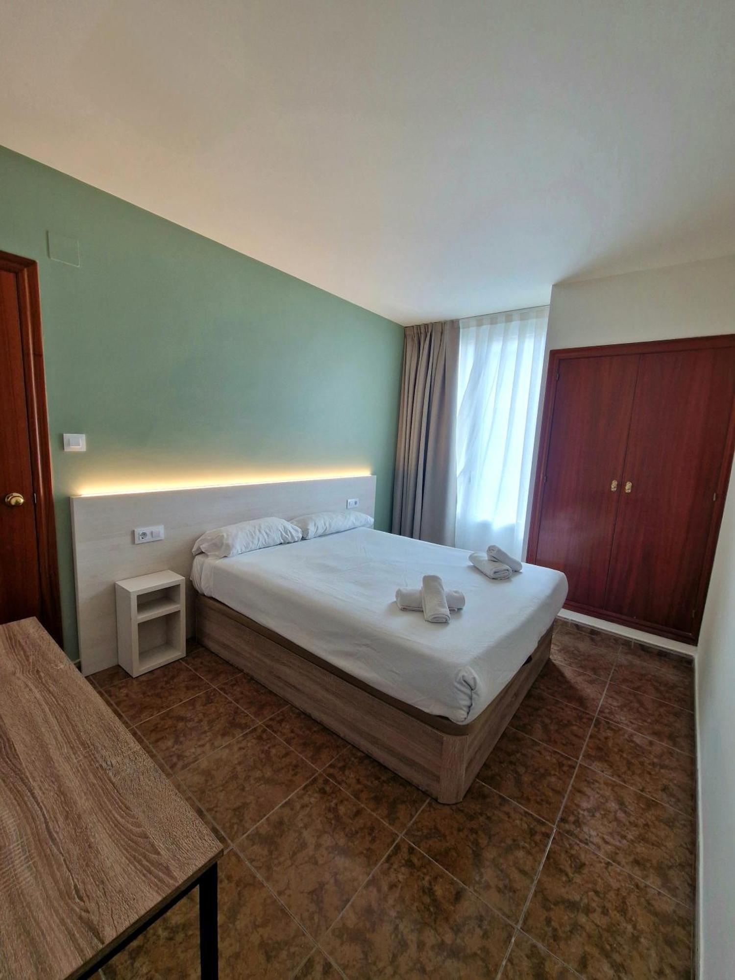 Hostal Rugaca Huesca Extérieur photo